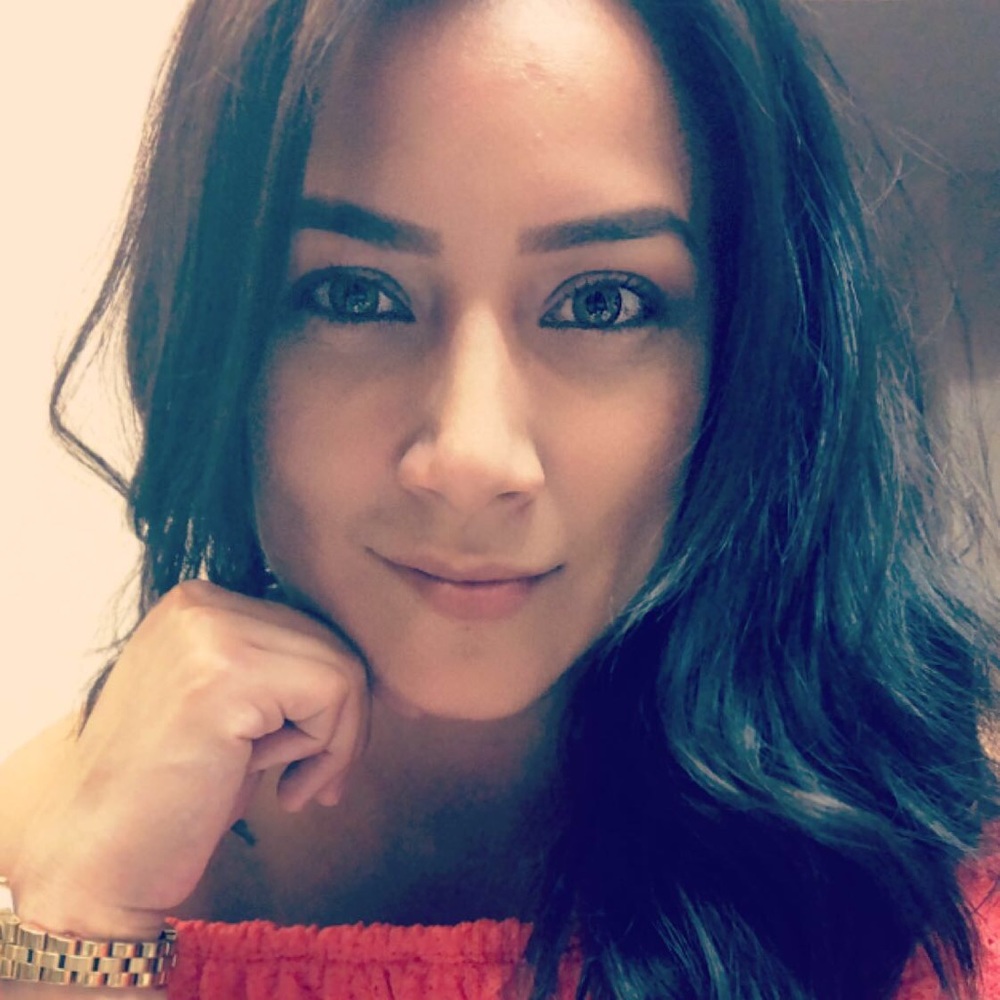Meet your Posher, Carolina